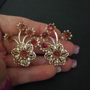 Elegant Vintage Red Rhinestone  Floral Screw Back Earrings